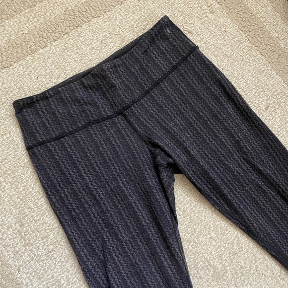 Lululemon Wunder Under Leggings, Grey/Black, 8 - Picture 7 of 10